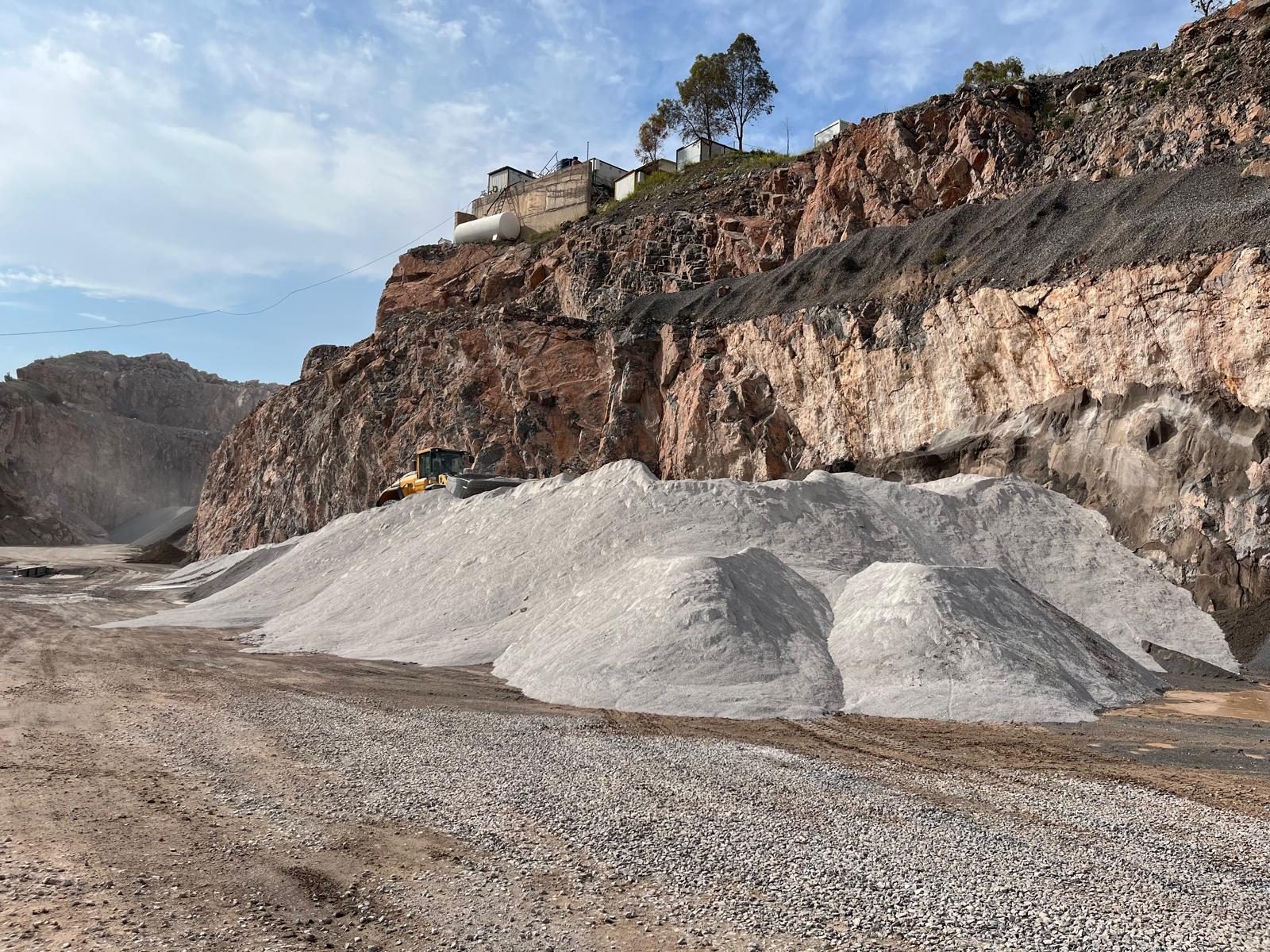 Bemaş export-ready aggregate stockpiles