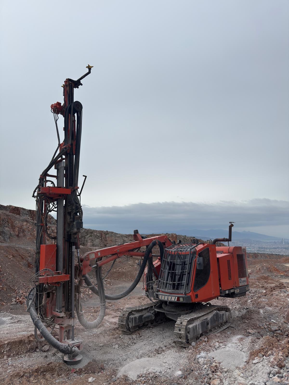 Bemaş equipment fleet and quarry operation image