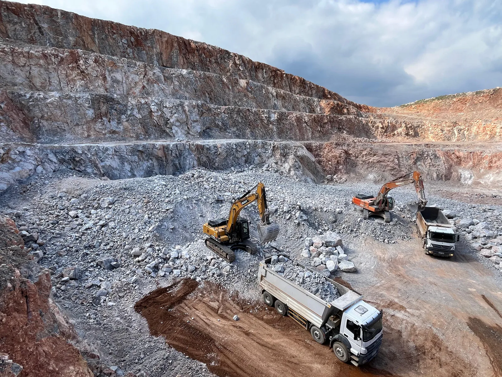 BEMAŞ aggregate and quarry operations at the Bornova facility