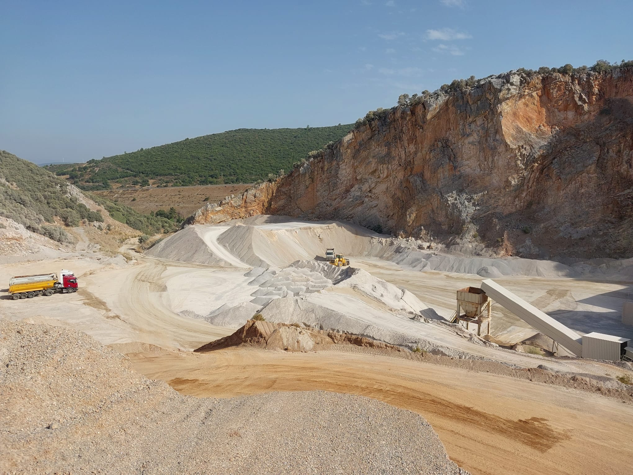 Bemaş Urla site truck and excavator operation